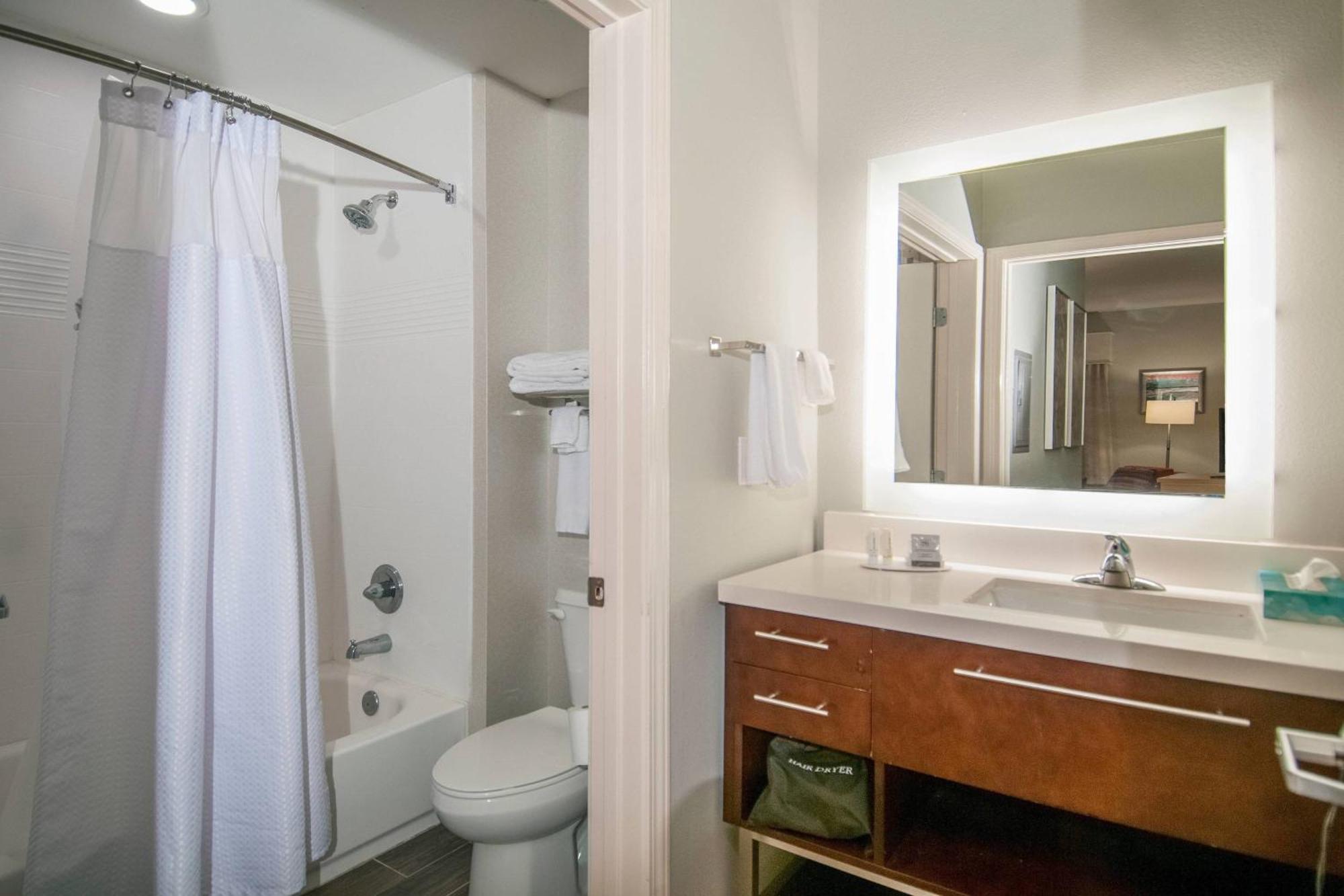 Towneplace By Marriott Riverfront Hotel