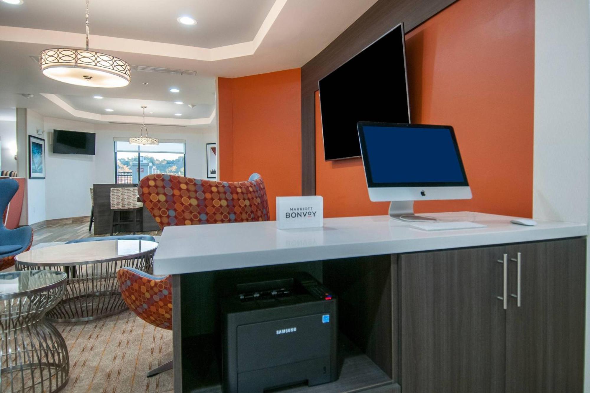 Hotel Towneplace By Marriott Riverfront