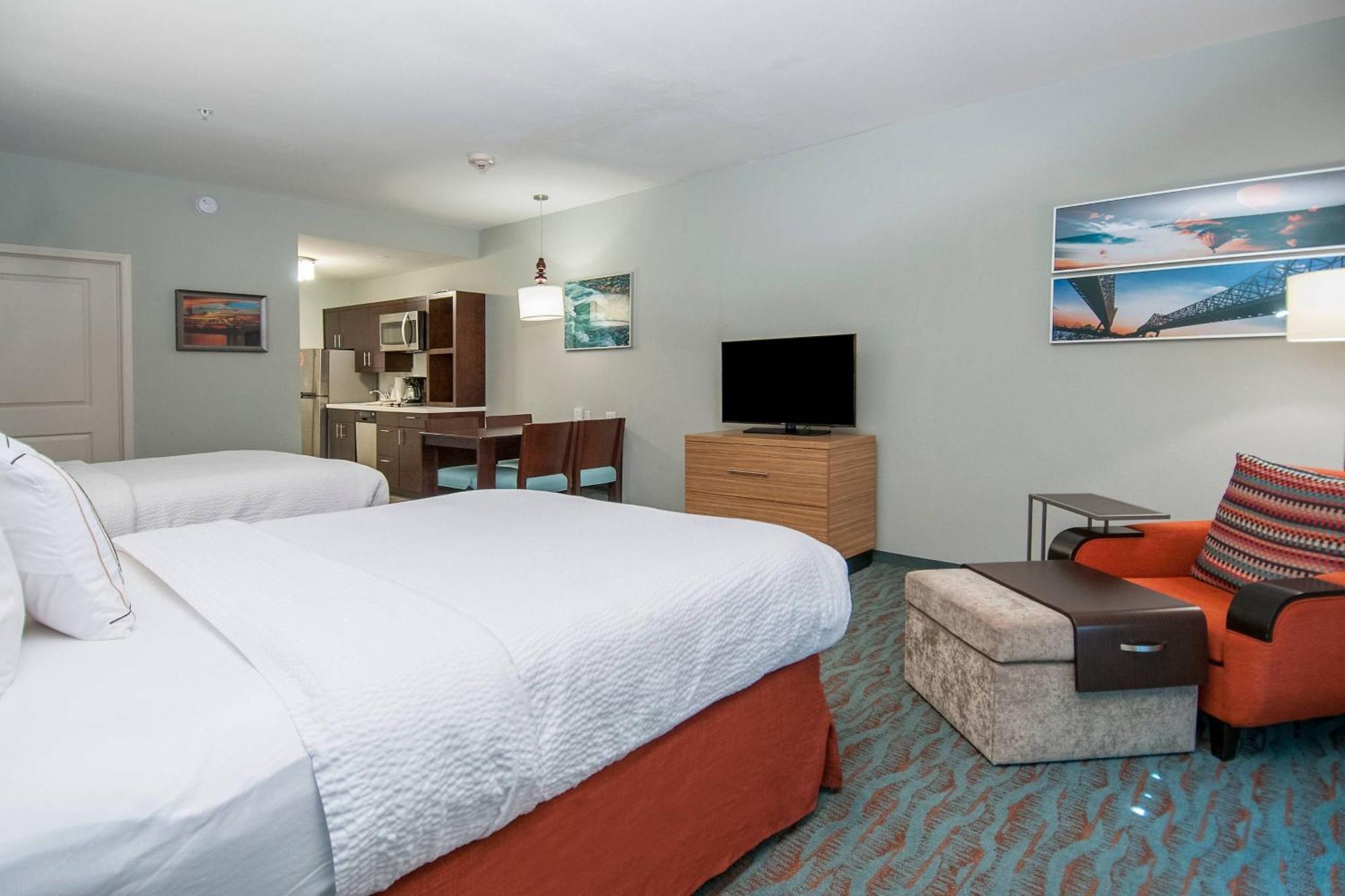 Towneplace By Marriott Riverfront Hotel